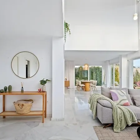 La Bonita Villa